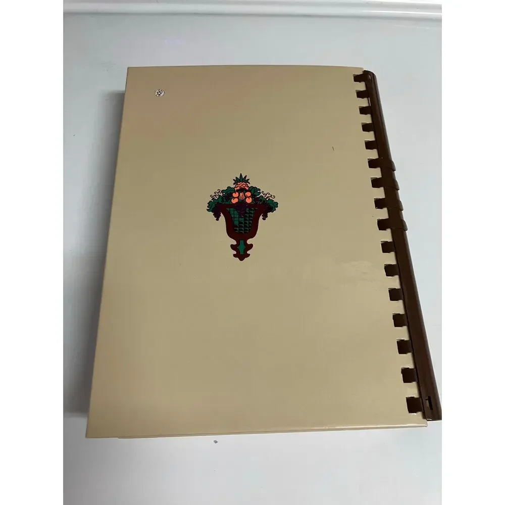Pass the Plate Cookbook 1981 Christ Episcopal Church New Bern‎ NC Spiral